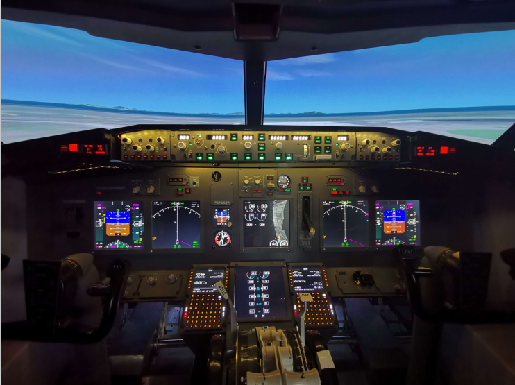 科普级波音B-737模拟训练舱驾驶舱内景